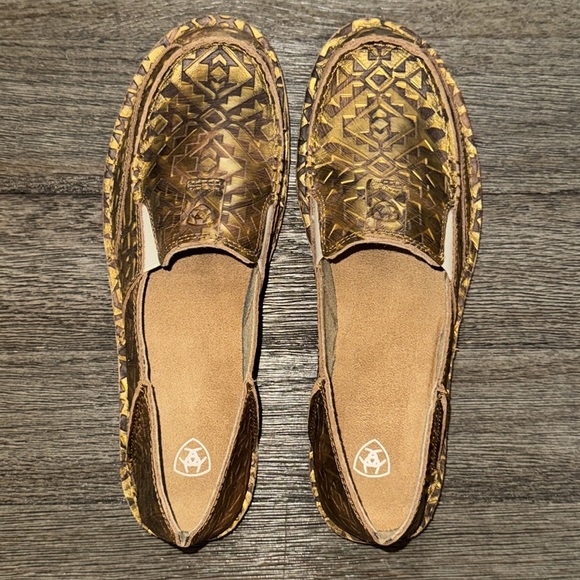 Ariat Copper Blanket Embossed Cruiser Shoes - Picture 6 of 8